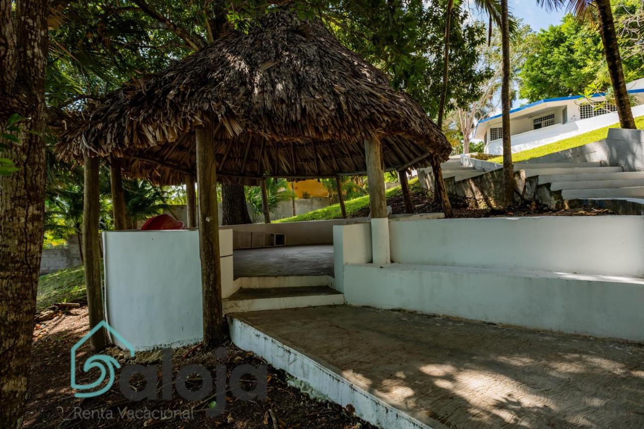 Villa Xtohil With Private Access To The Magic 7 Colors Lagoon Bacalar Luaran gambar