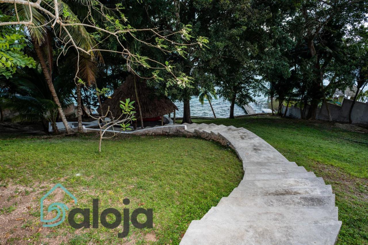 Villa Xtohil With Private Access To The Magic 7 Colors Lagoon Bacalar Luaran gambar