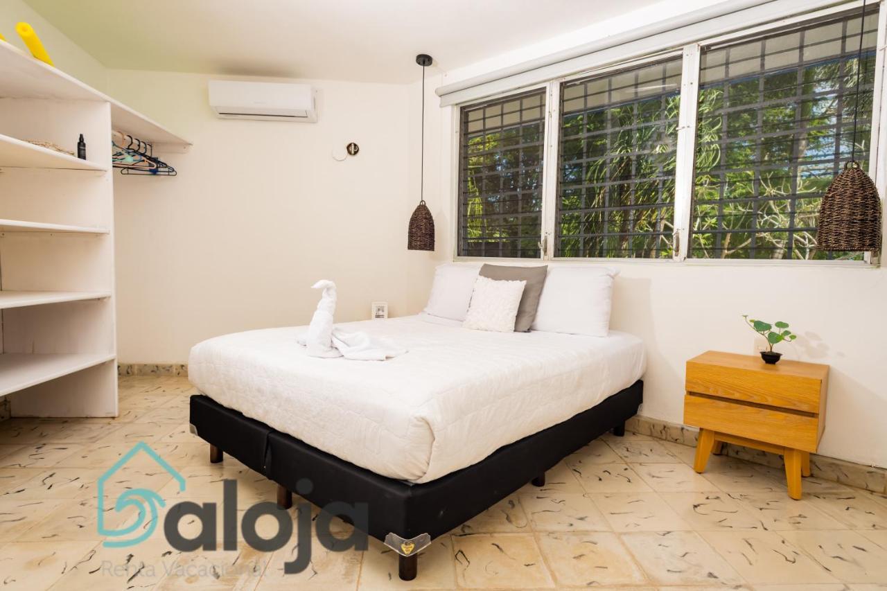 Villa Xtohil With Private Access To The Magic 7 Colors Lagoon Bacalar Luaran gambar
