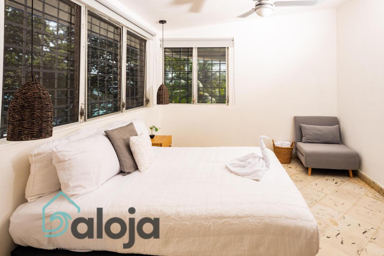 Villa Xtohil With Private Access To The Magic 7 Colors Lagoon Bacalar Luaran gambar