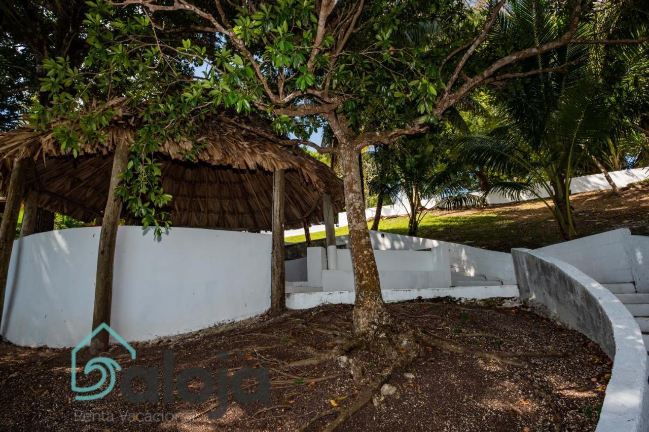 Villa Xtohil With Private Access To The Magic 7 Colors Lagoon Bacalar Luaran gambar